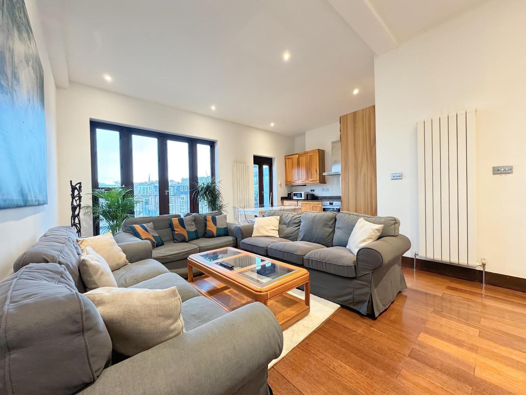 The Kensington Heights London Exterior photo