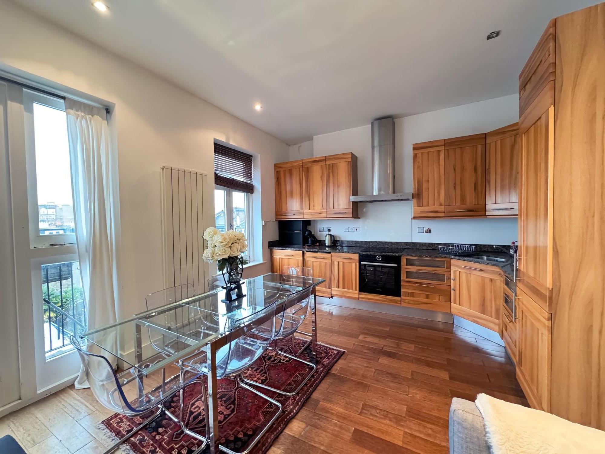 The Kensington Heights London Exterior photo